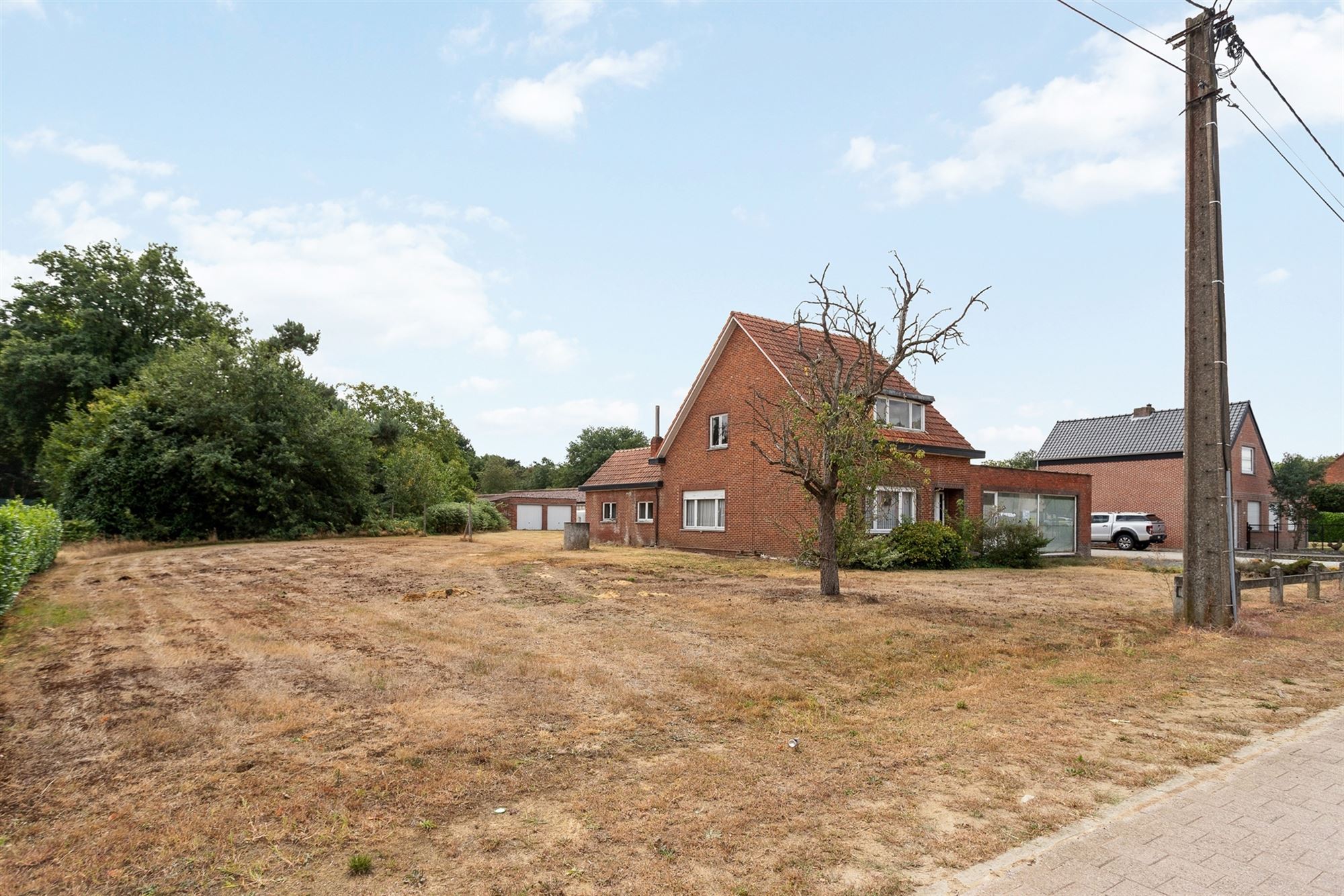 TE RENOVEREN WONING OP EEN PRACHTIG PERCEEL VAN 7841M² TE MEERHOUT foto 4