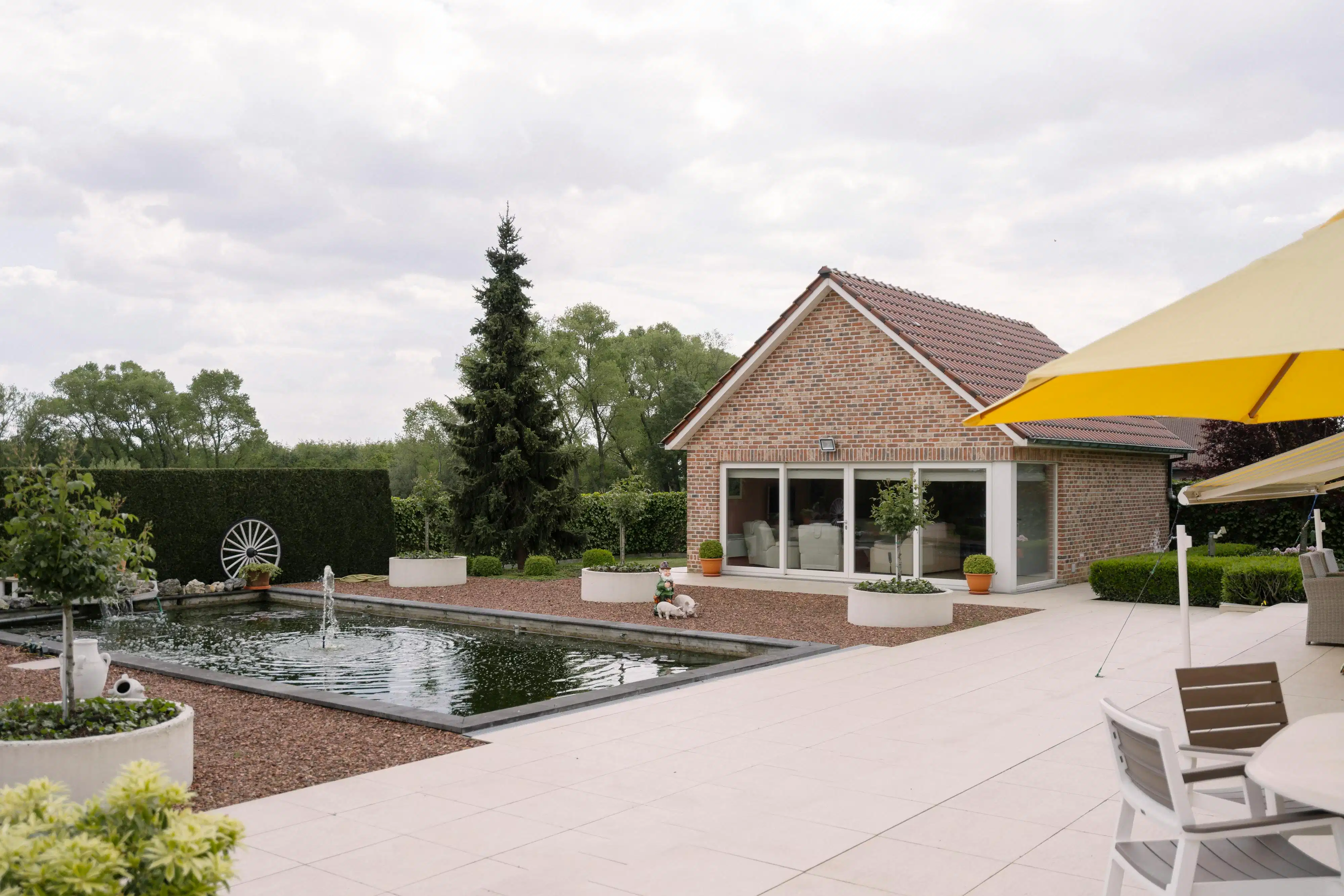 Landelijke villa met bijgebouwen op rustige, groene ligging foto 31