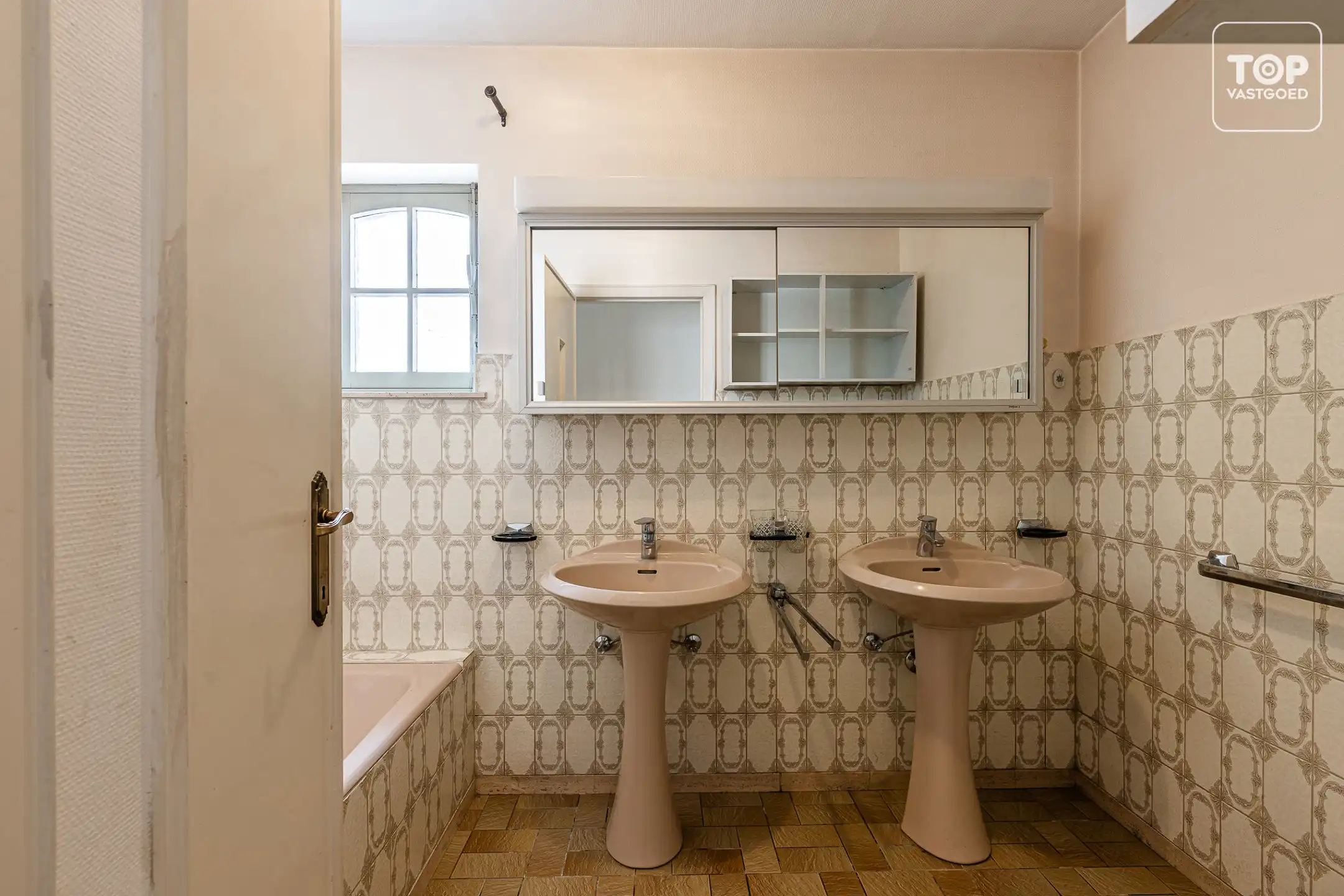 Rustig gelegen woning met ruime tuin, bos en prachtig open uitzicht foto 15