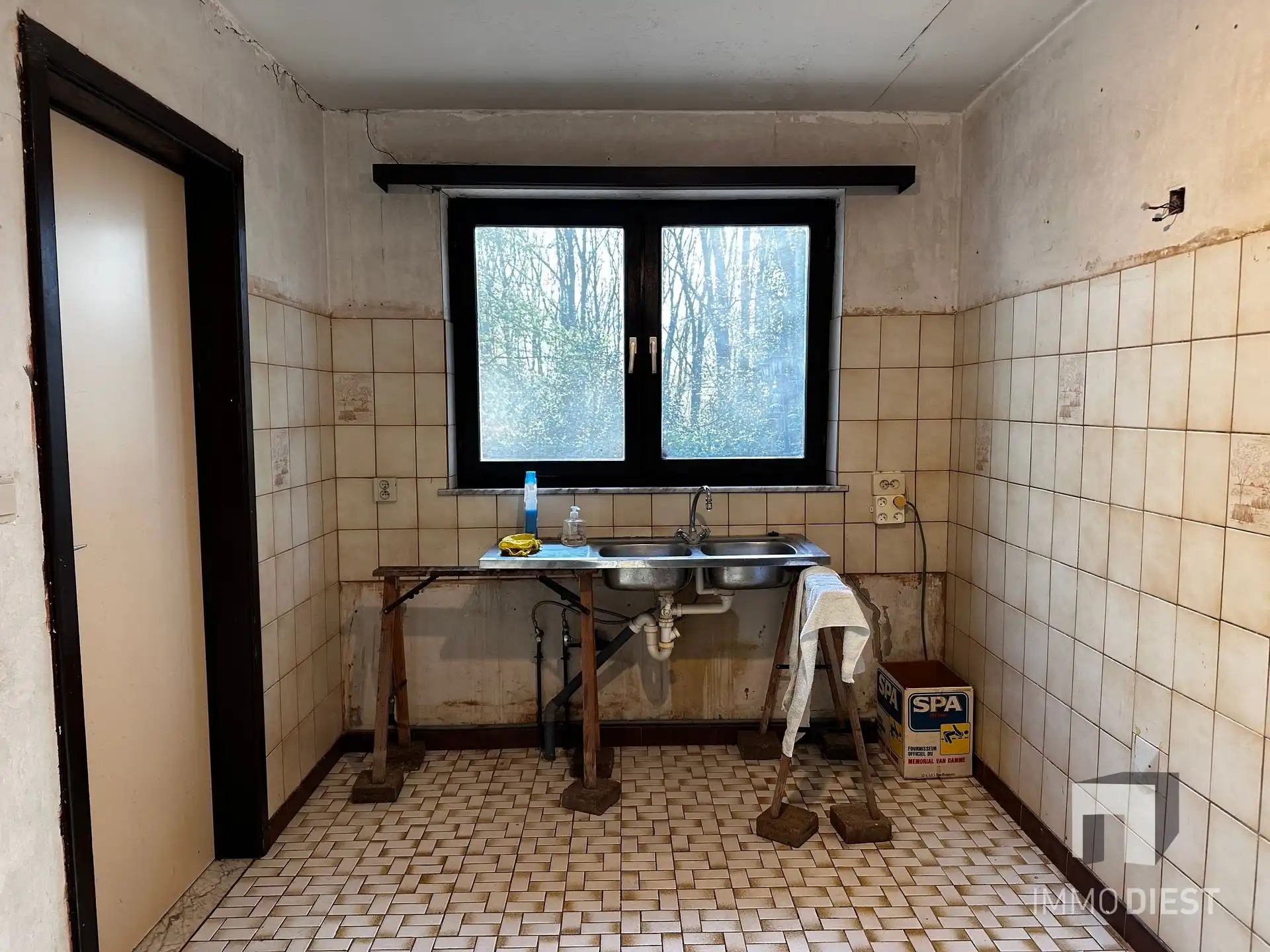 Te renoveren woning met 4 slaapkamers op Schellekensberg foto 8