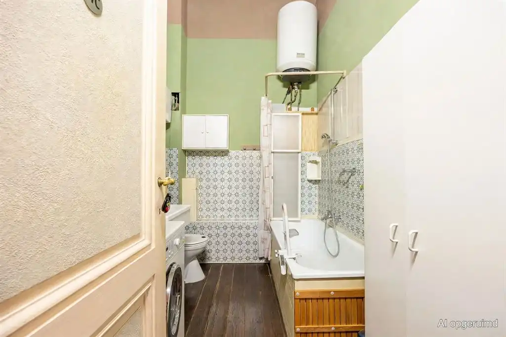 Unieke neogotische pastoriewoningl van ca. 412 m² met kapel foto 20