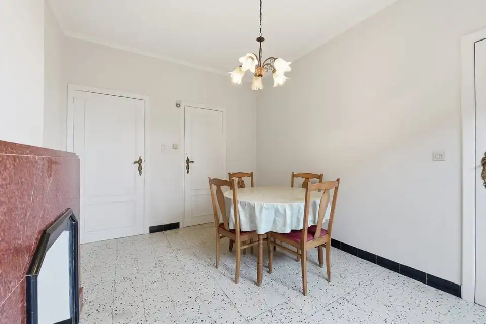 OP TE FRISSEN GEZINSWONING MET GARAGE OP EEN RUIM PERCEEL VAN 10A IN GINGELOM foto 14