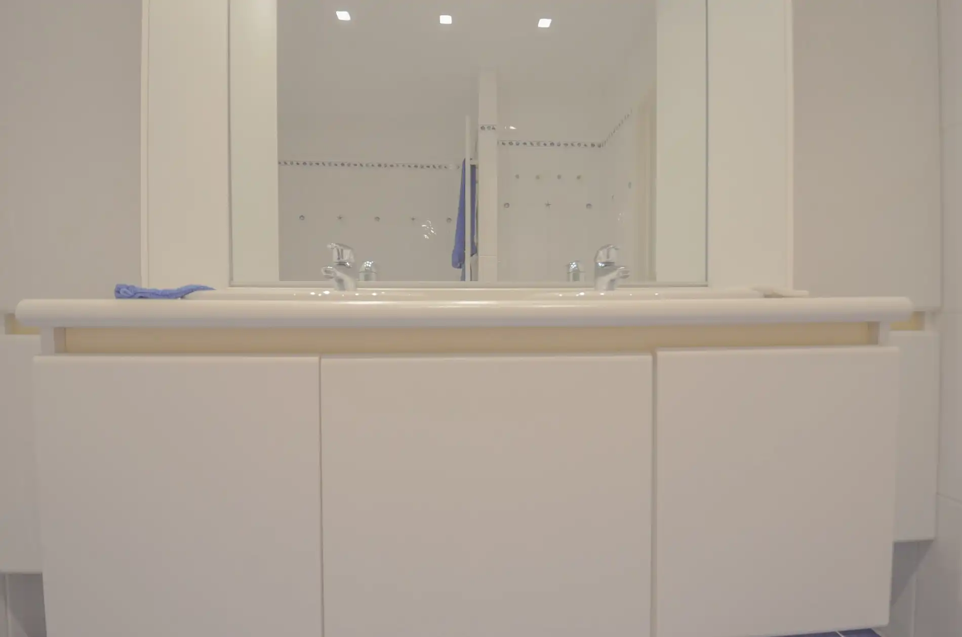 Stijlvol duplexappartement met zonnige terrassen en open zicht op de villa’s van het Zoute. foto 30