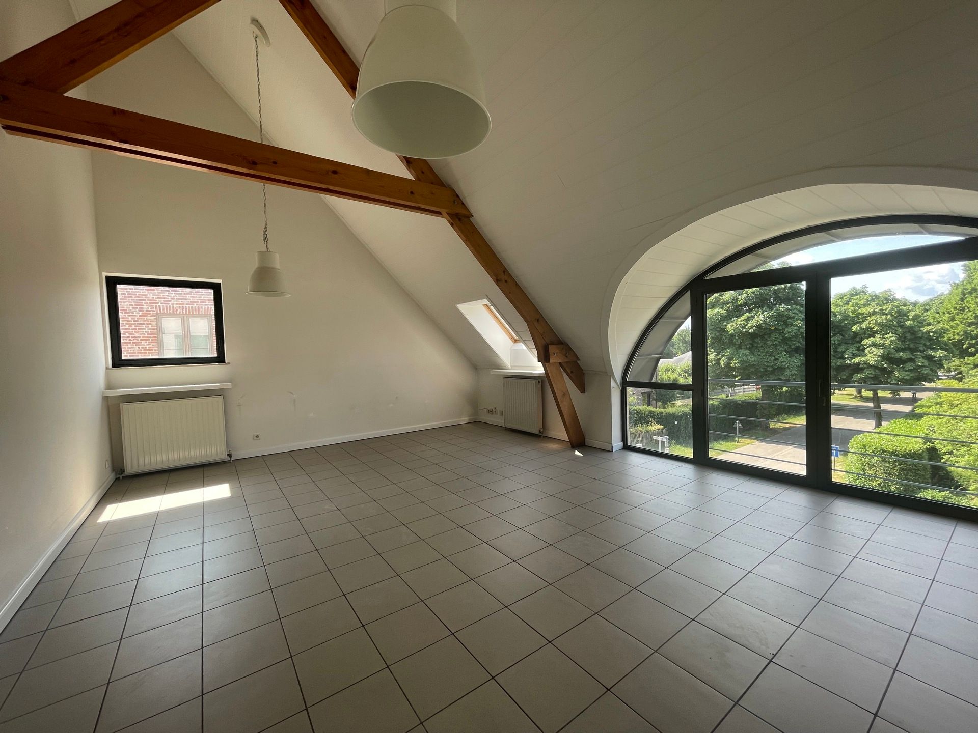 Penthouse met 1 slaapkamer en autostaanplaats te huur foto 3