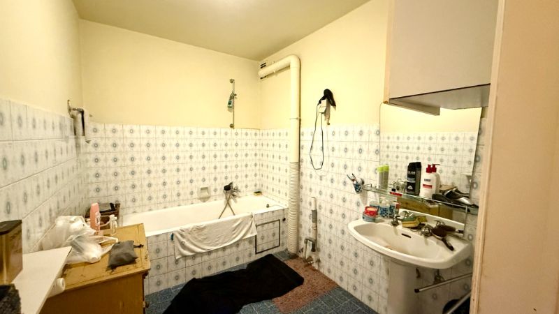 Gezellig en verrassend ruim appartement met 2 slaapkamers en veel potentieel in het hart van Deinze foto 4
