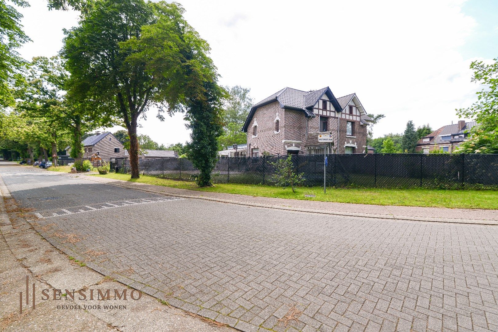 Gerenoveerde Tuinwijkwoning met 3 slaapkamers op ruim perceel foto 2