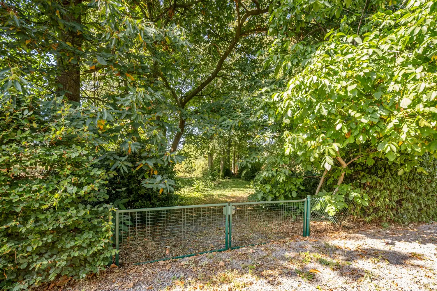 Uitzonderlijke villa met prachtig zuidgericht bouwperceel in residentieel Linden foto 18
