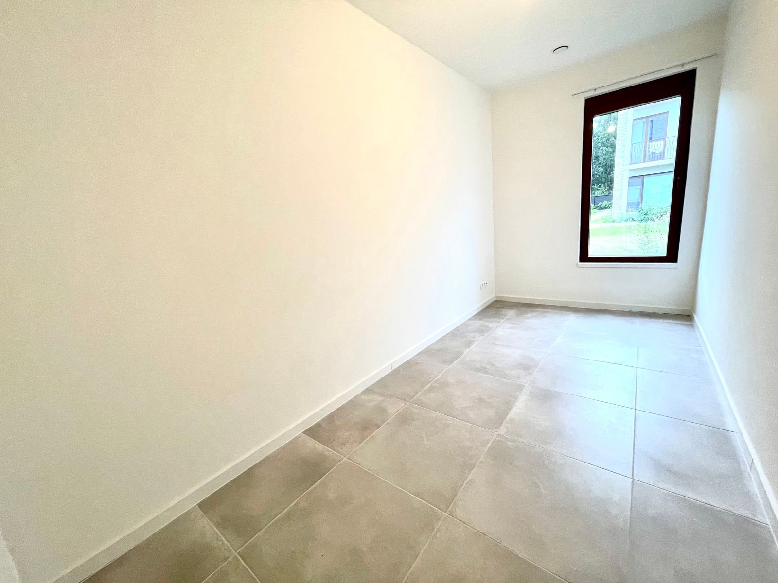 prachtig gelijkvloers 2-slaapkamer appartement foto 9