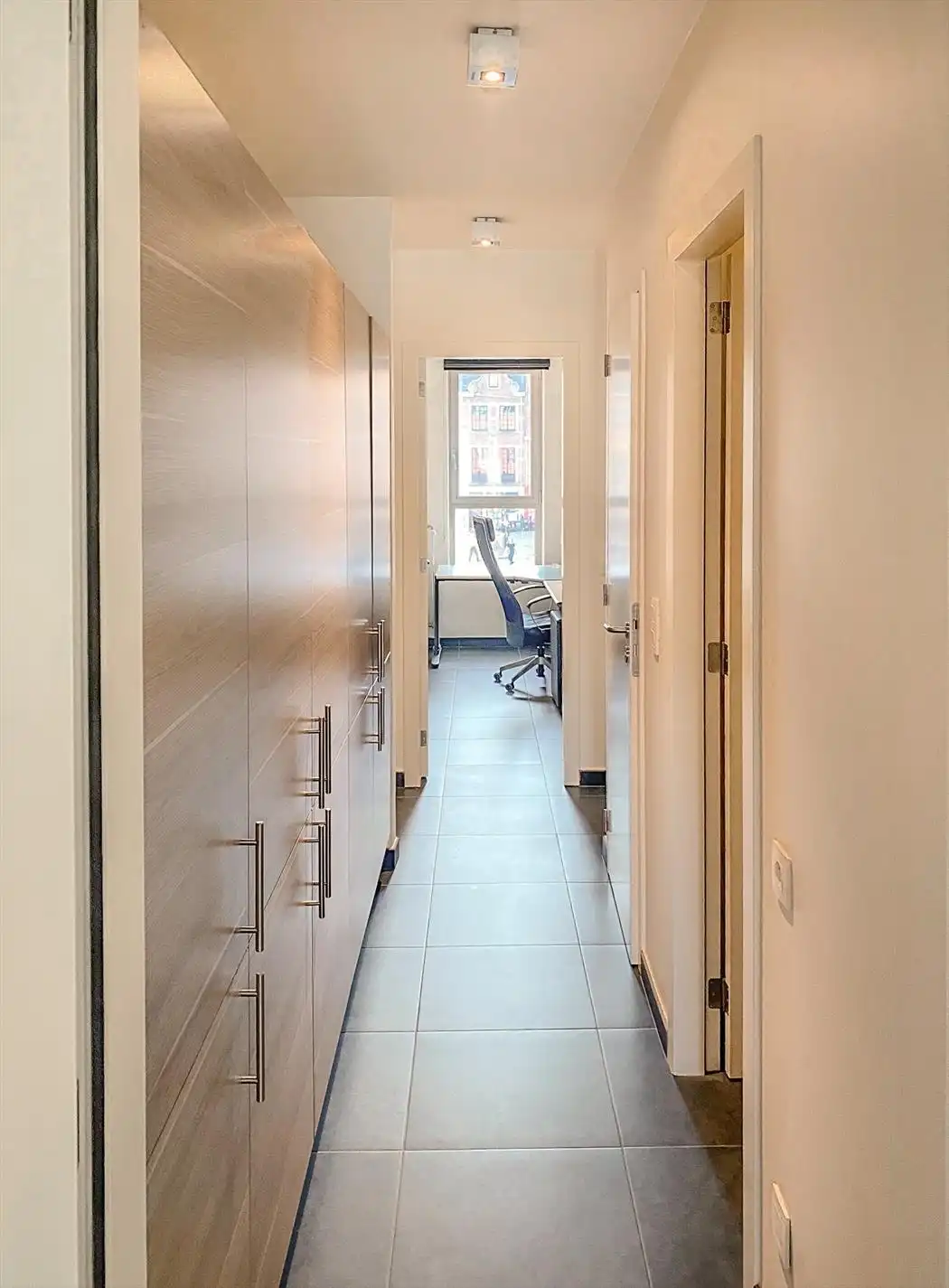 Gemeubeld appartement met terras in hartje Leuven foto 7