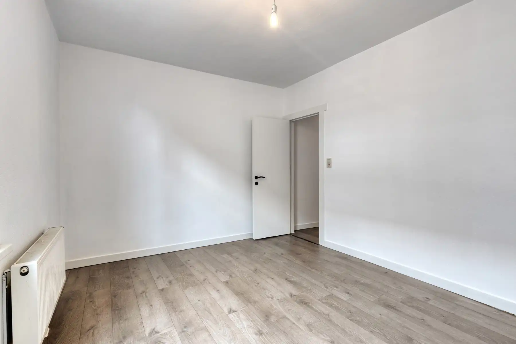 Gerenoveerde rijwoning met 3 slaapkamers in het centrum  foto 11