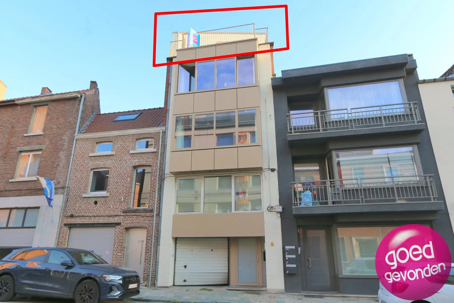 App 1 slk - terras - volledig vernieuwd - centraal foto {{pictureIndex}}