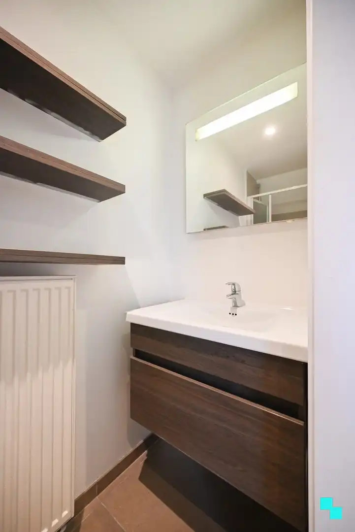 Duplexappartement te Sint-Eloois-Winkel met 2 slaapkamers foto 17