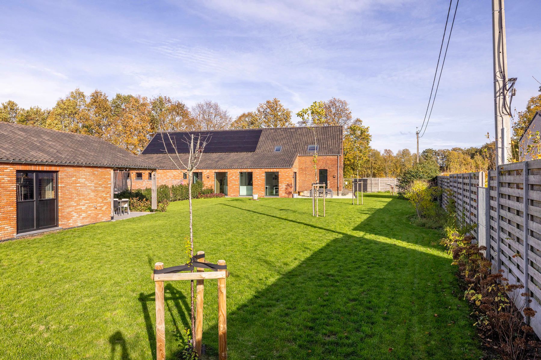 Gerenoveerde hoeve met 3slpk, 2bdk en tal van mogelijkheden foto 2