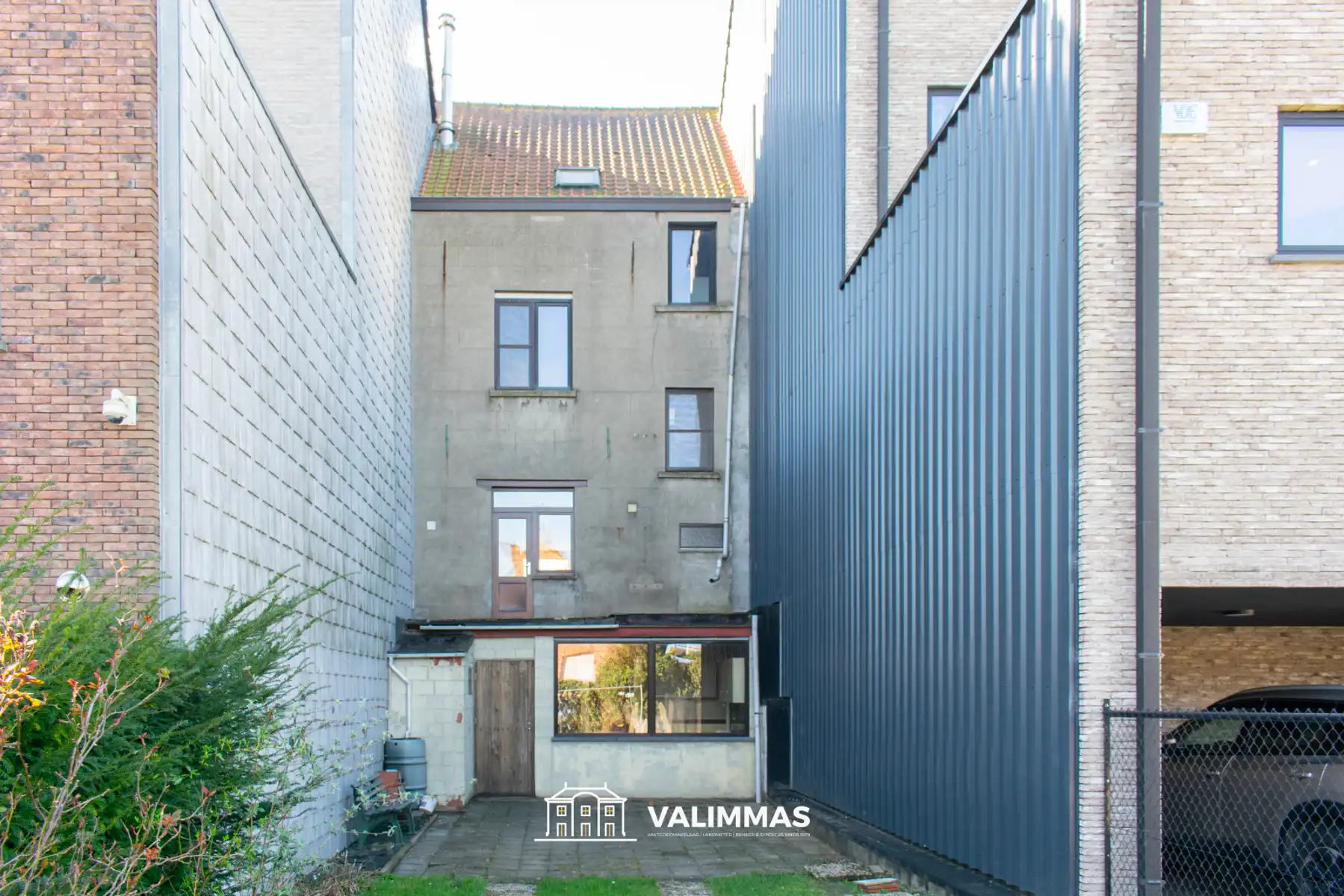 Degelijke, verzorgde en ruime rijwoning met tuin, parking... foto 11