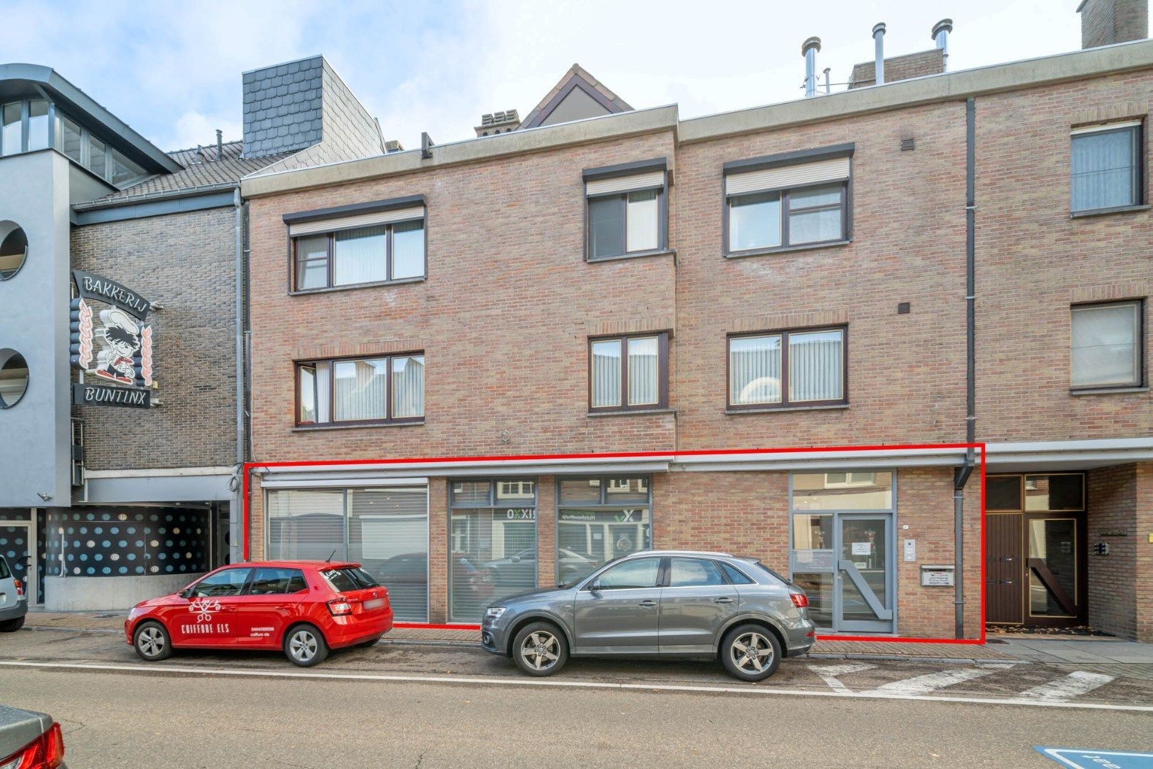 Ruim, zeer energiezuinig kantoor in het centrum van Neeroeteren met diverse mogelijkheden!   foto 31