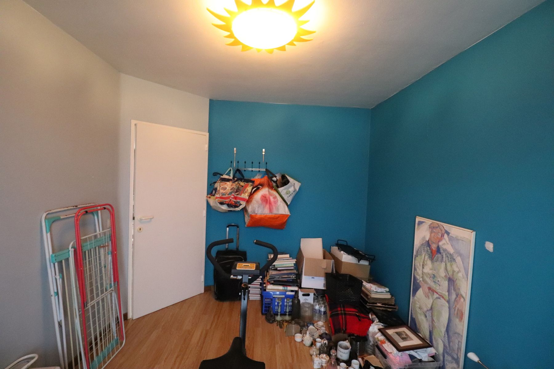 Een recent appartement op de eerste verdieping met ruim terras en garageplaats. foto 11