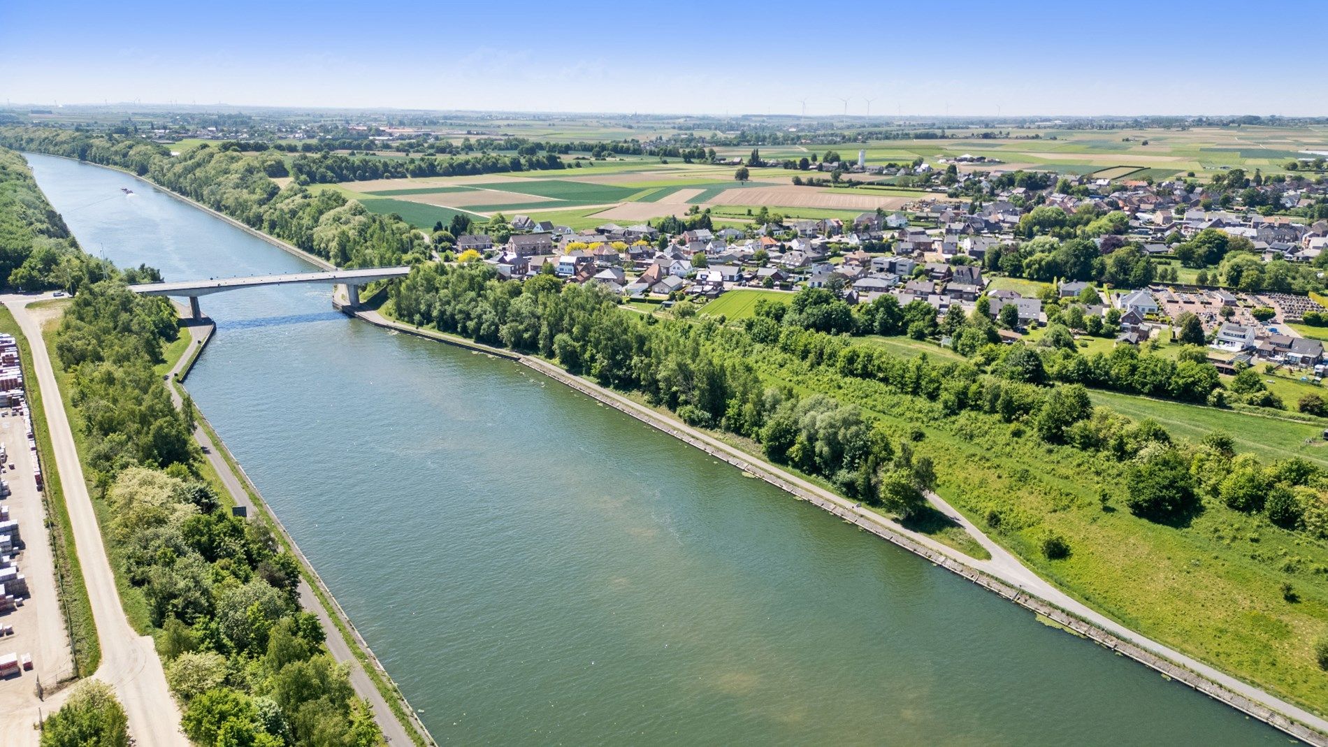 Volledig gerenoveerde, instapklare woning vlakbij Maastricht foto 5