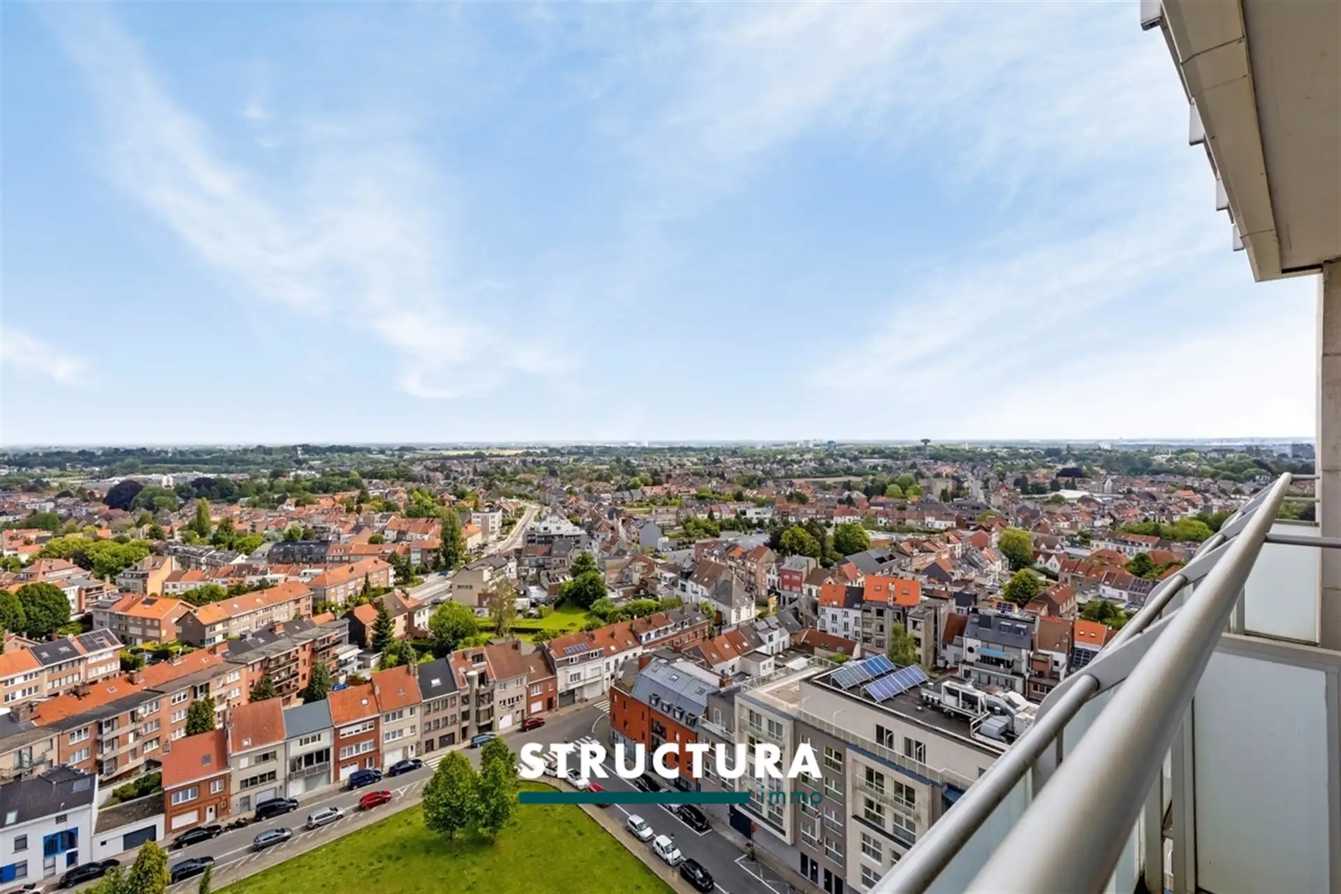 Appartement met 2 slaapkamers en prachtig uitzicht over Brussel. foto 12