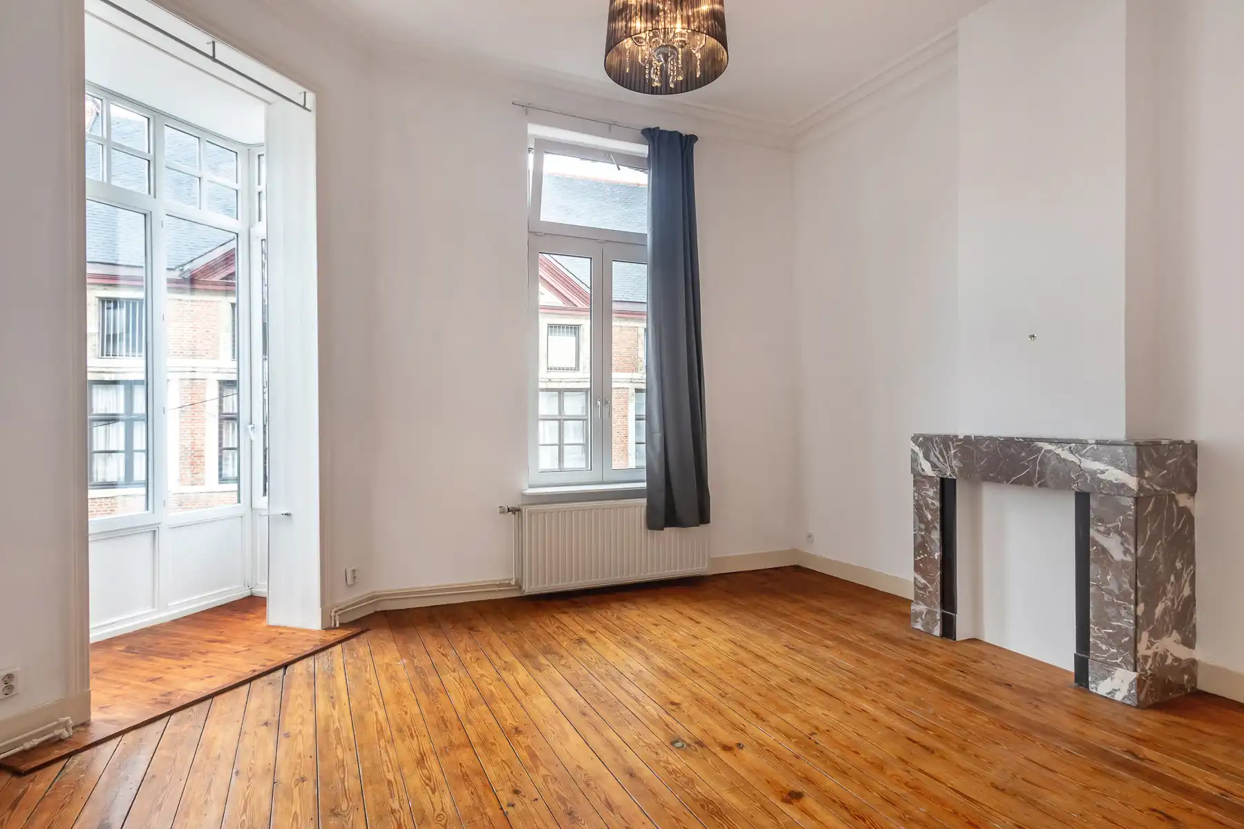 Prachtig gebouw met handelsruimte en 2 appartementen foto 15