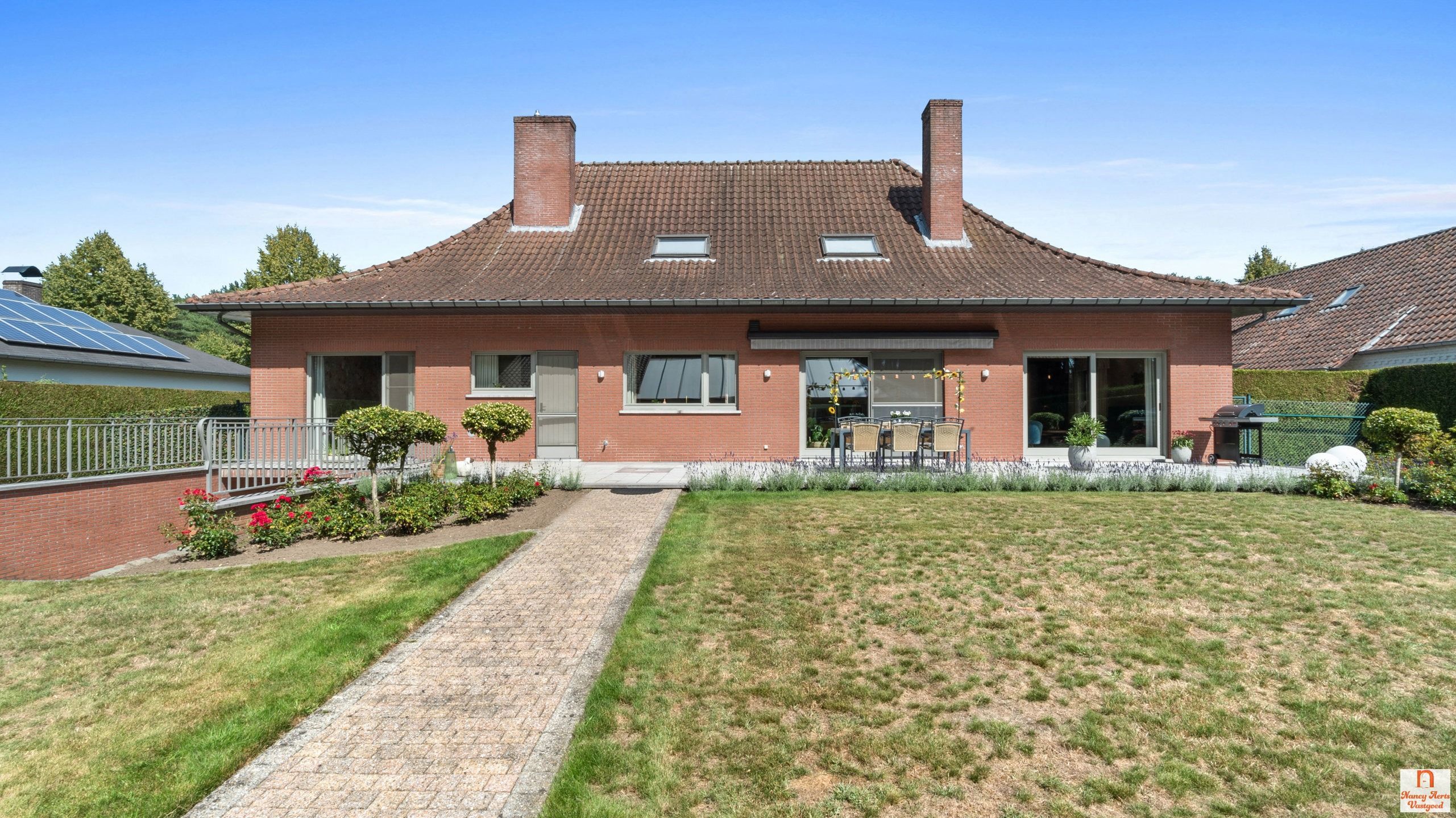 Luxueuze villa met overdekt zwembad, bos en weiland foto 52