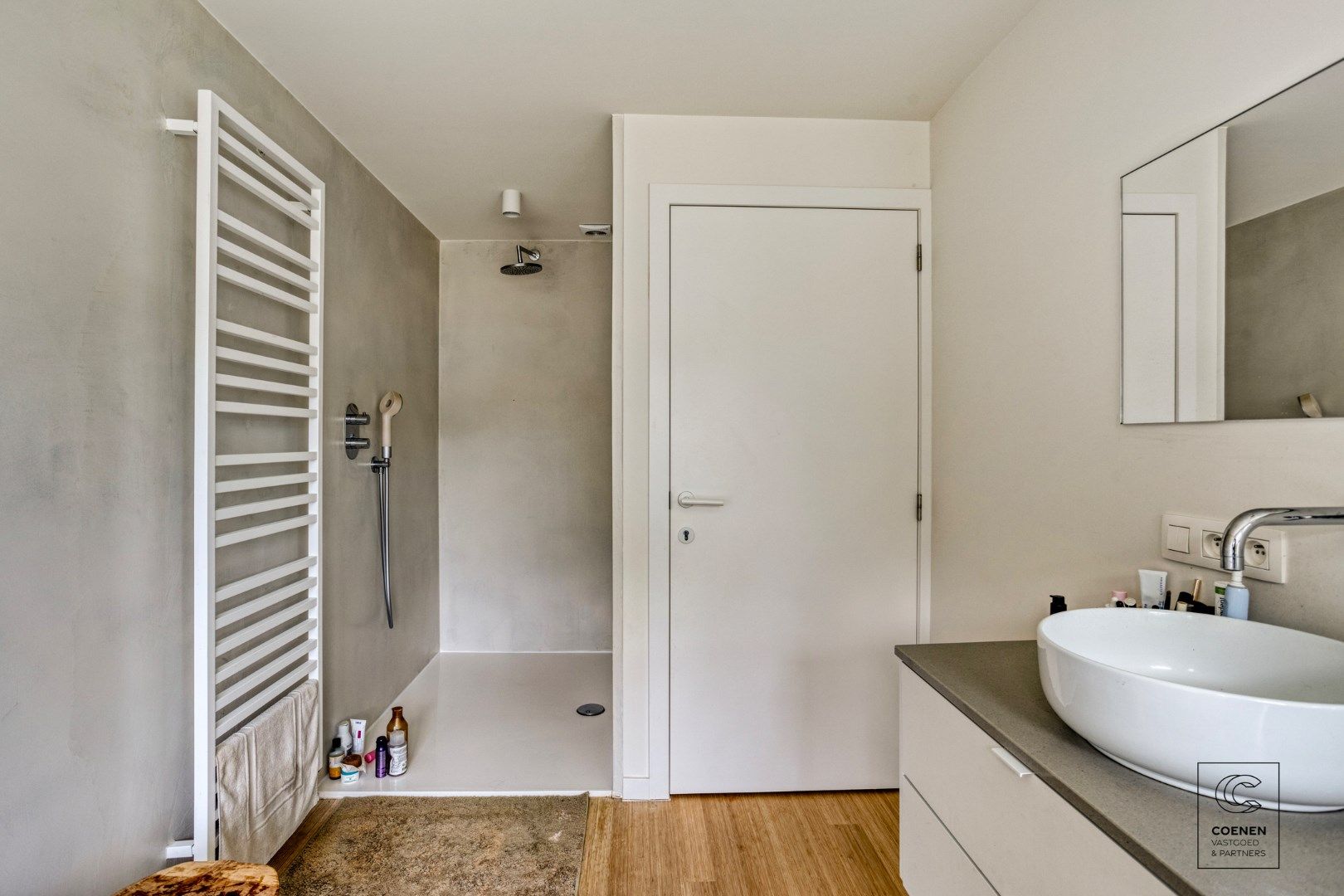 Prachtig volledig gerenoveerde woning met 3 slaapkamers op een TOPlocatie te Schilde! foto 17
