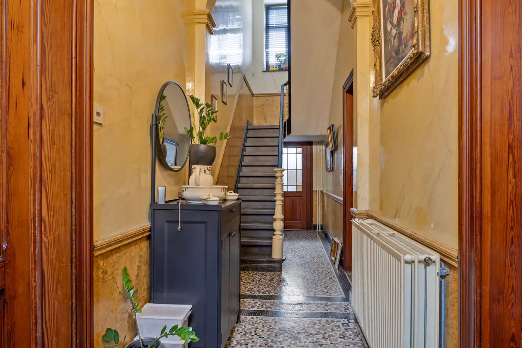 Authentieke pastorie, stijlvol gerenoveerd met comfort foto 4