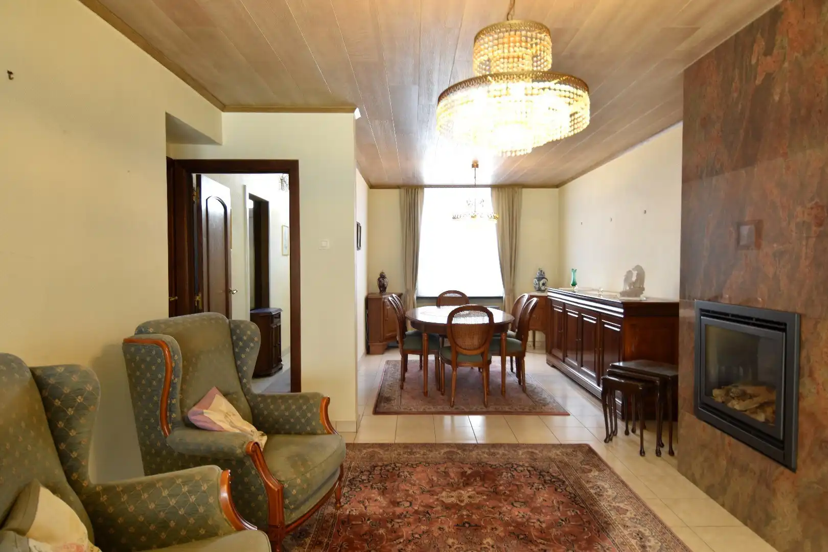 Charmante gezinswoning met 4 slaapkamers, tuin én garage te Bissegem foto 2