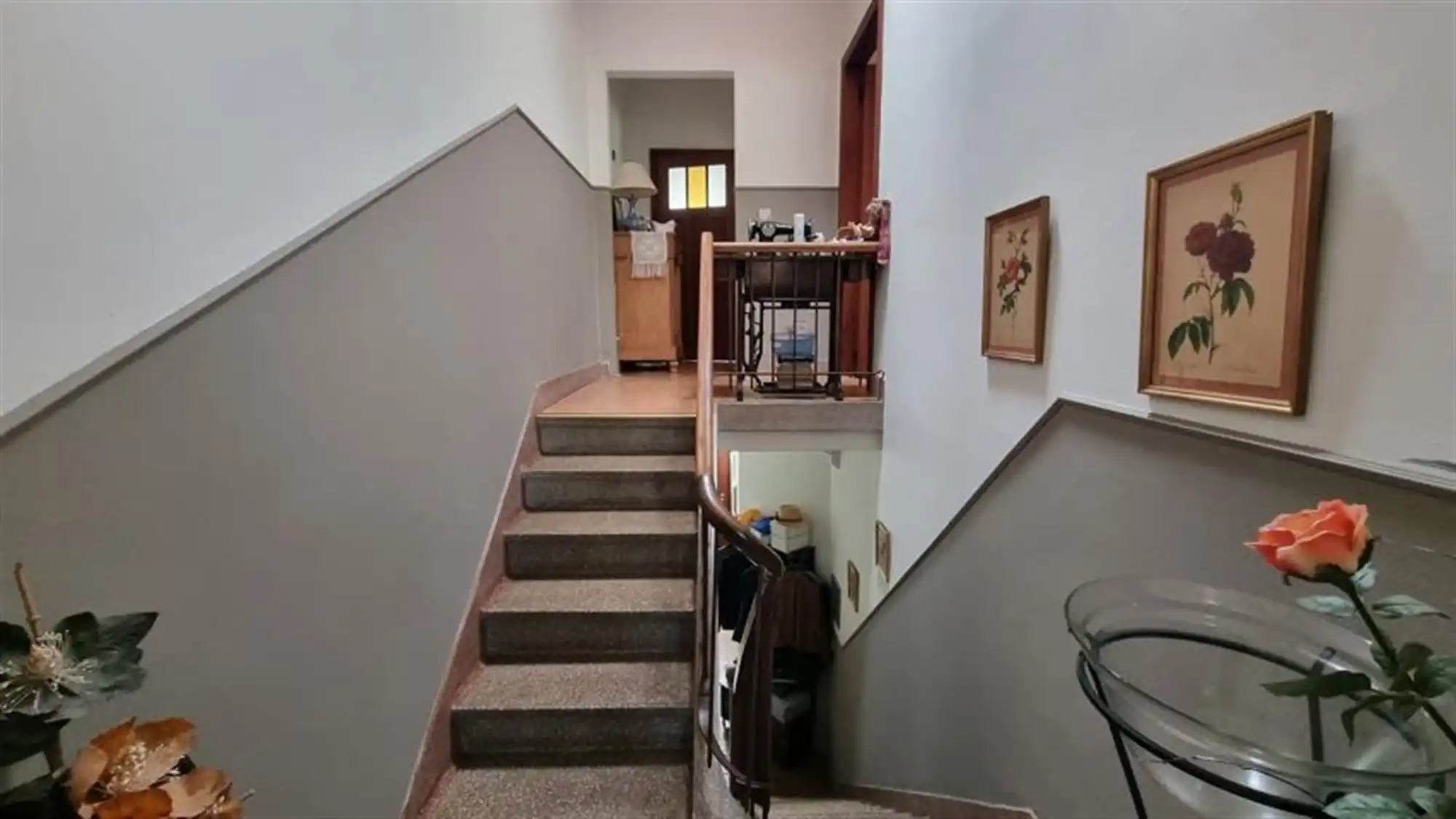 Aangename 3-gevel woning met tuin foto 9
