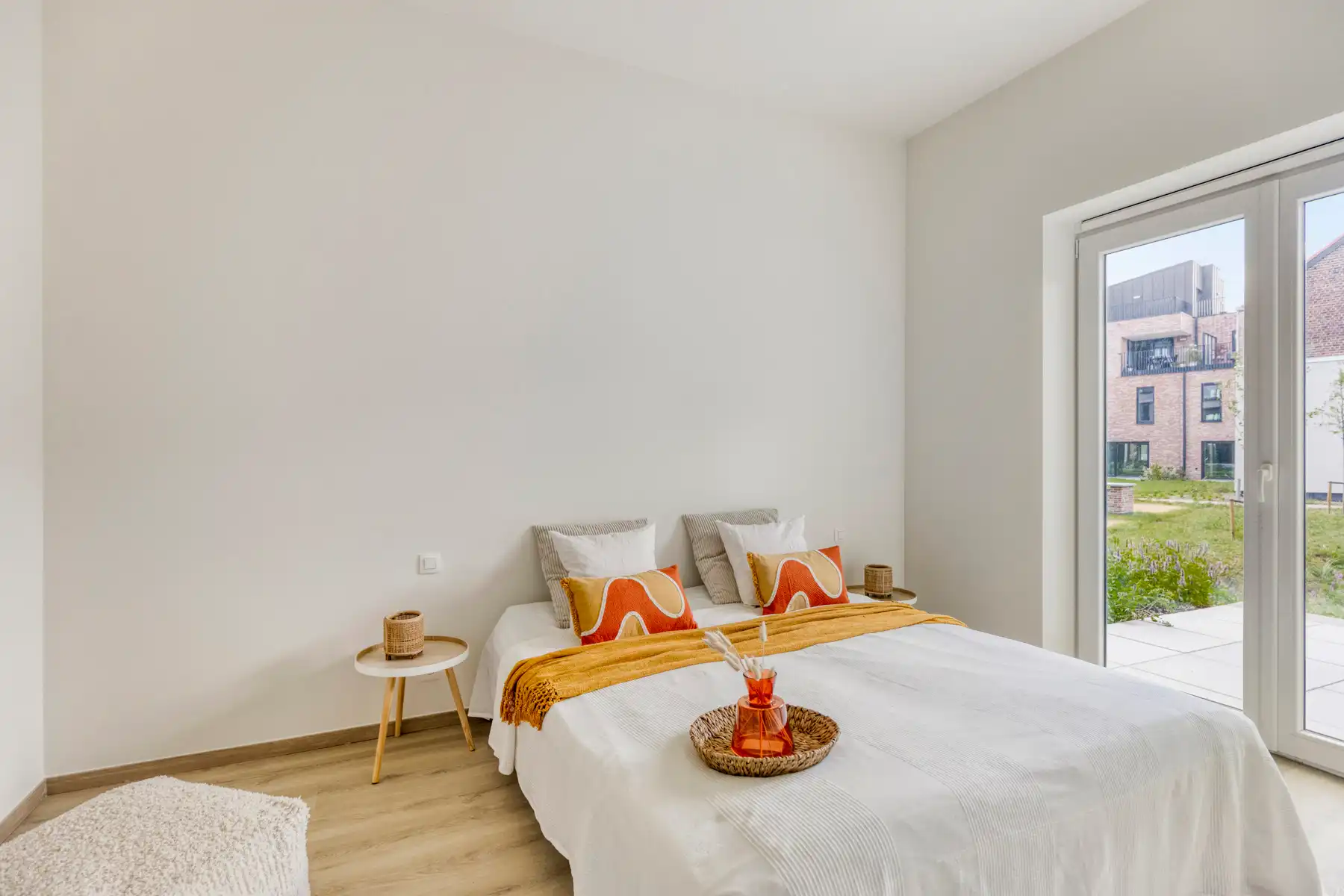 Geschilderd gelijkvloers appartement op topligging! foto 10