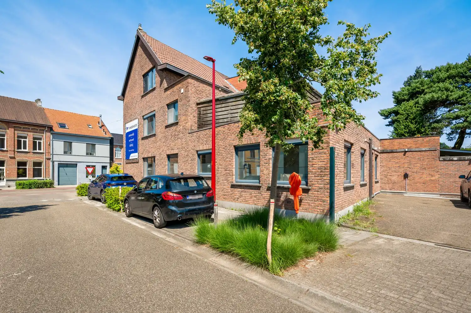 Lichtrijk kantoor met veel parking en instapklare woonst te Lint foto 21