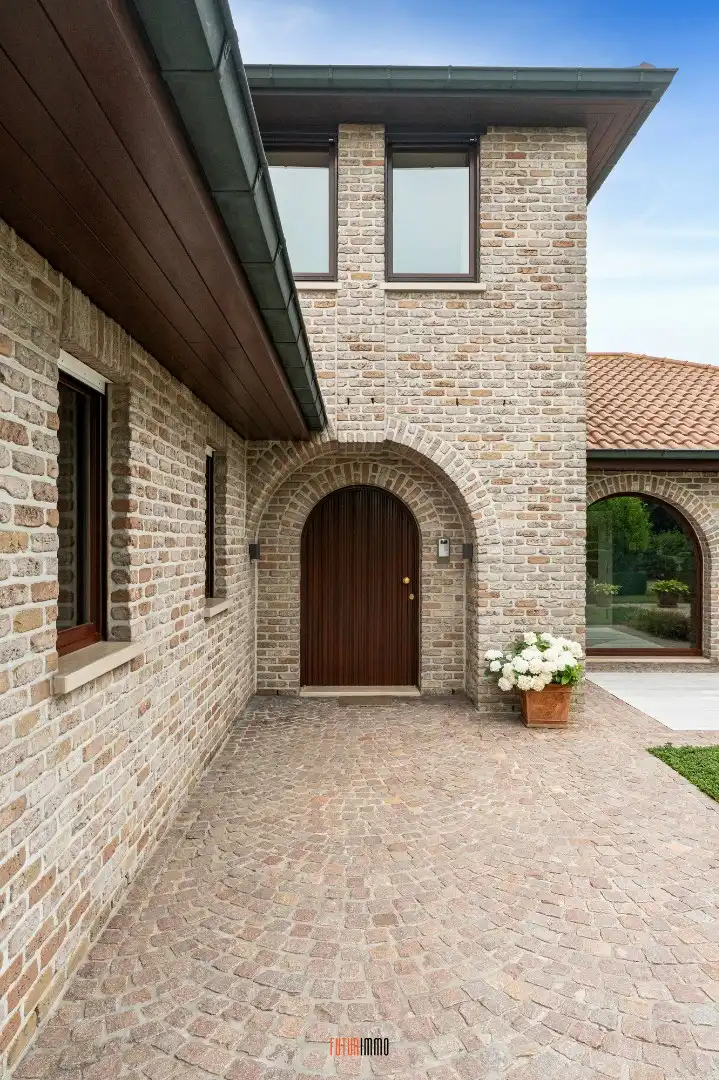 Prachtige villa in residentiële woonwijk foto 5