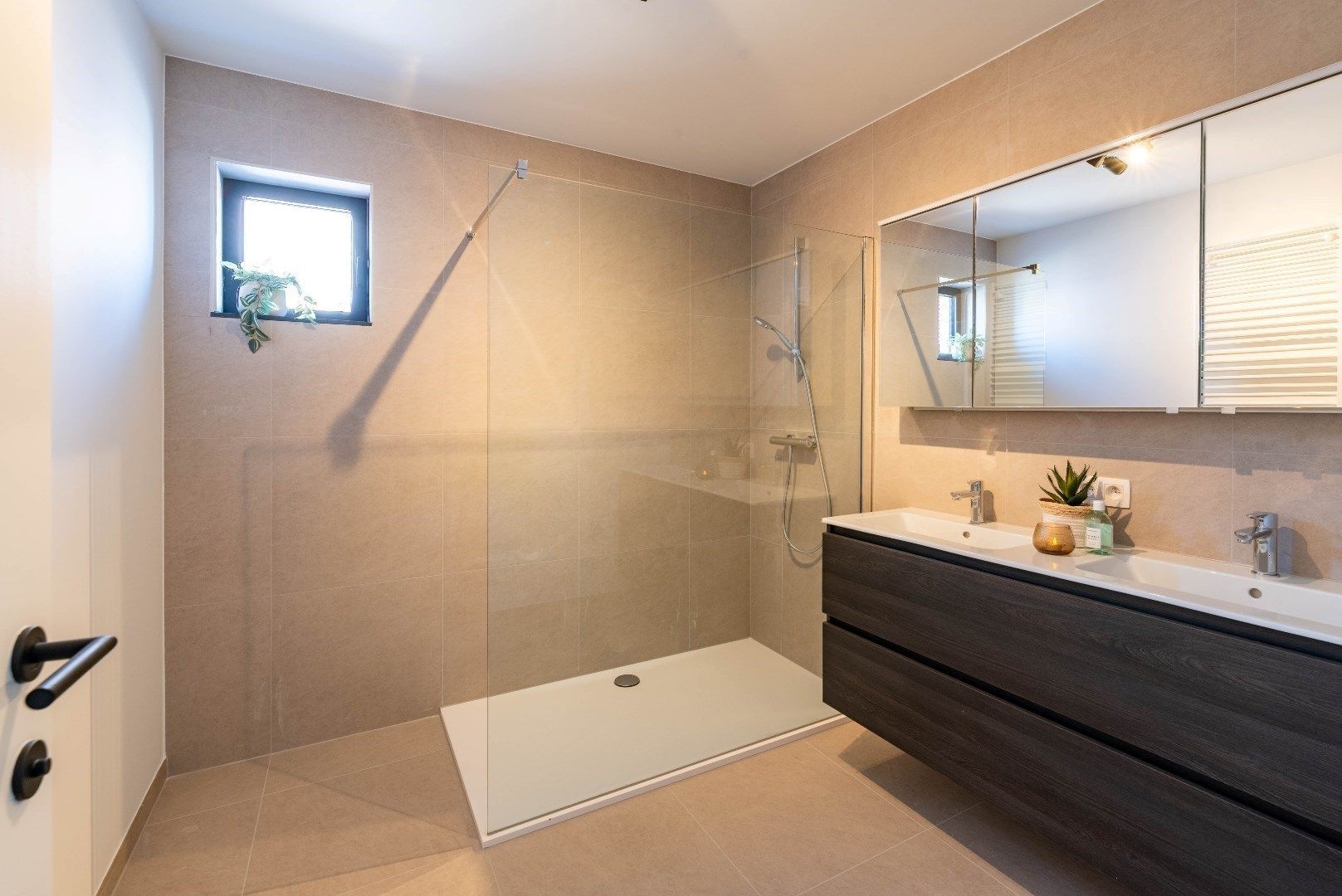 Klassevol nieuwbouwappartement in centrum Halle Zoersel foto 13