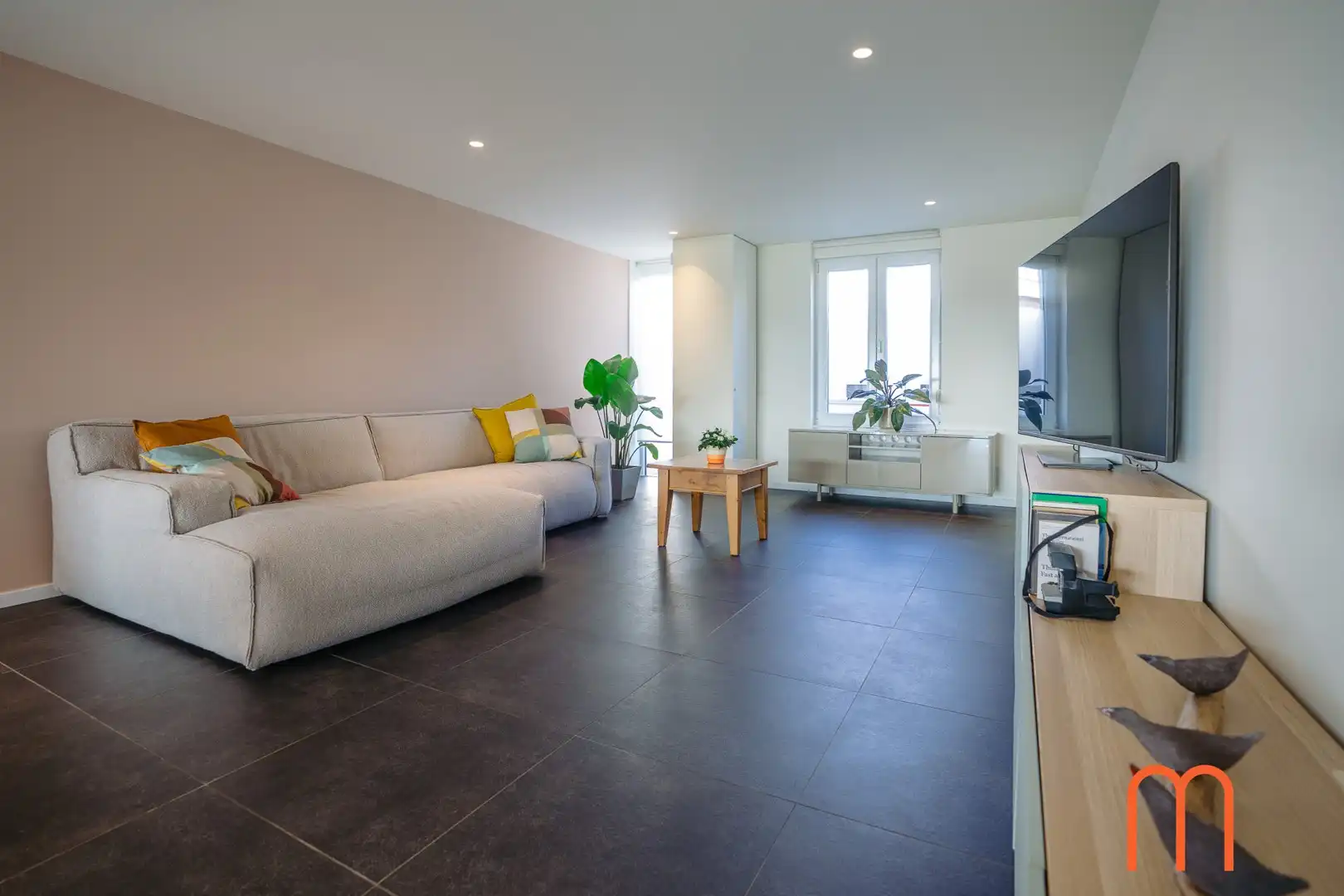 Woning te huur in Mariakerke (Oostende) – Gerenoveerde woning met 2 slaapkamers en terras foto 2
