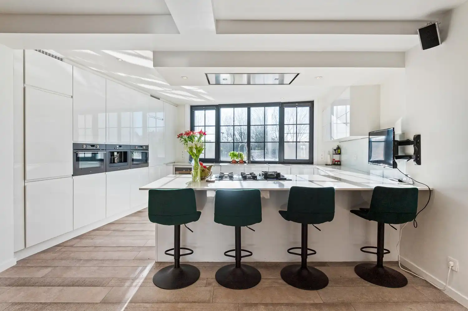 Prachtige duplex (240m²) met eigen inkom, 4 slaapkamers & terras foto 5