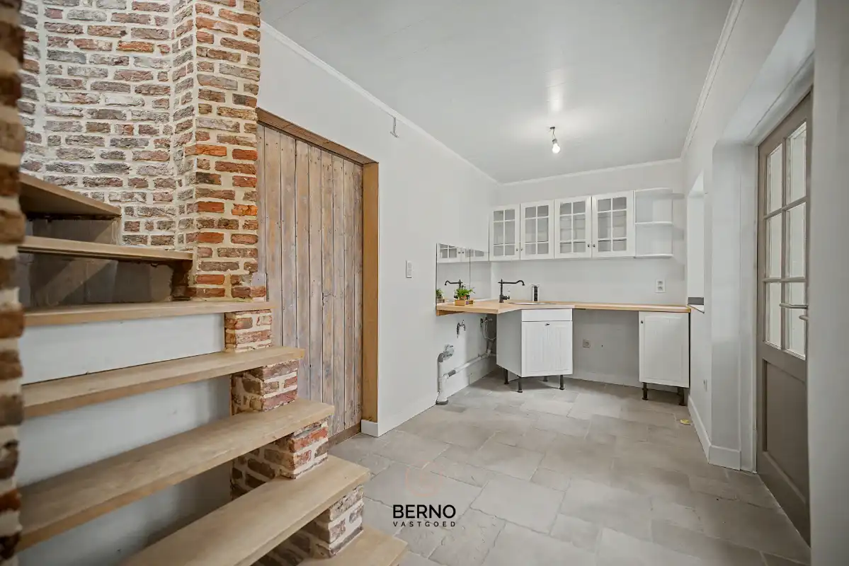 Instapklare charmante woning met zonnige binnentuin en garage. foto 12