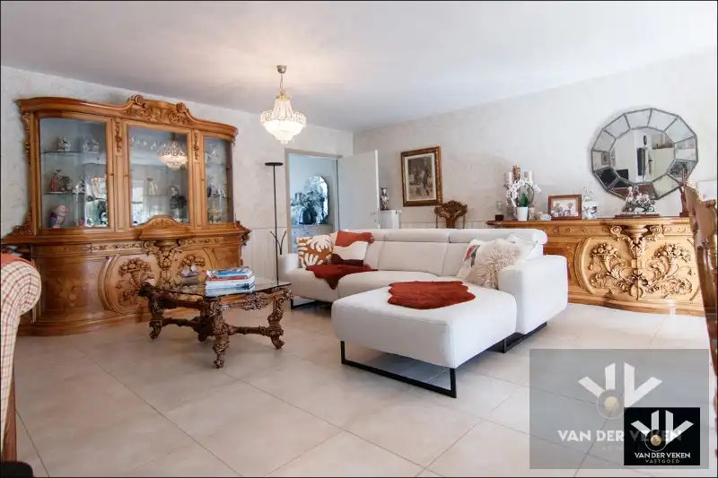 Rustig gelegen, goed onderhouden, instapklare en energiezuinige woning met veel licht en ruimte foto 7