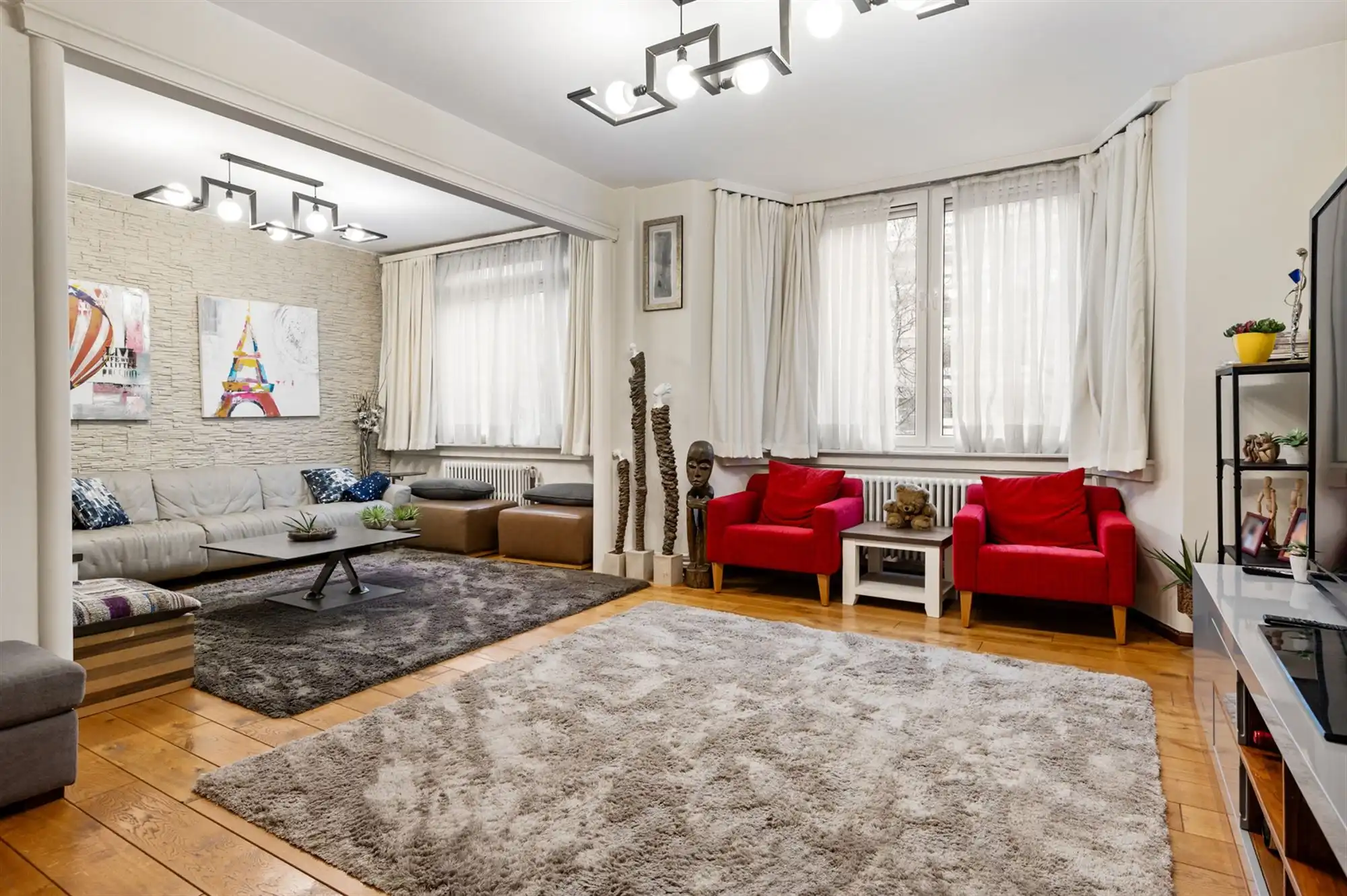 Stijlvol appartement met 2 à 3 slaapkamers op centrale ligging foto {{pictureIndex}}