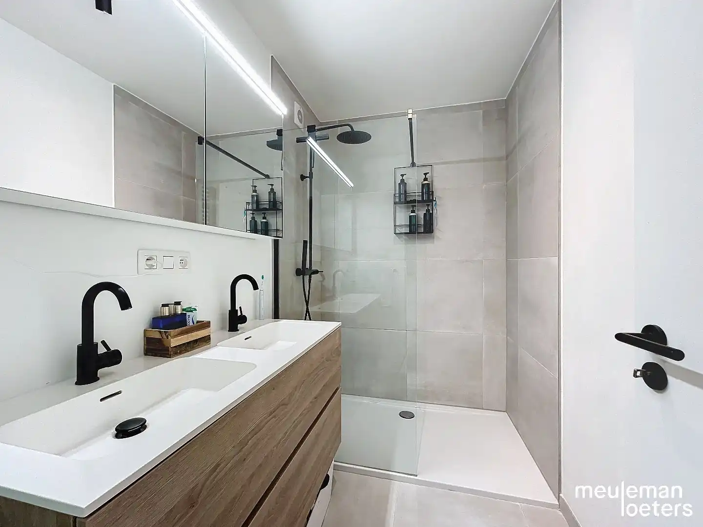 Ruim en lichtrijk tweeslaapkamer appartement  foto 8