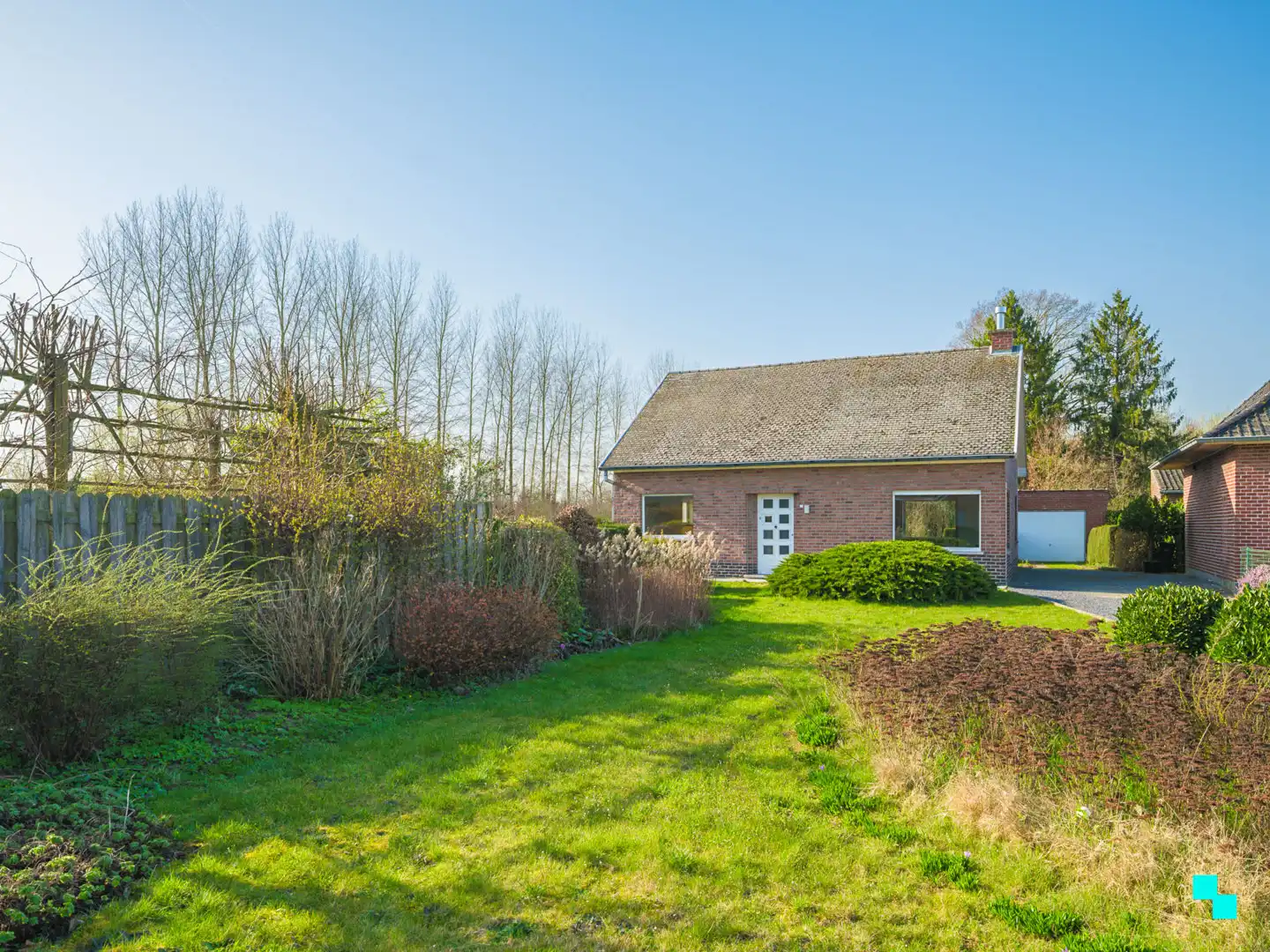 Te renoveren woning met garage en unieke tuingrond grenzend aan het bos foto 29