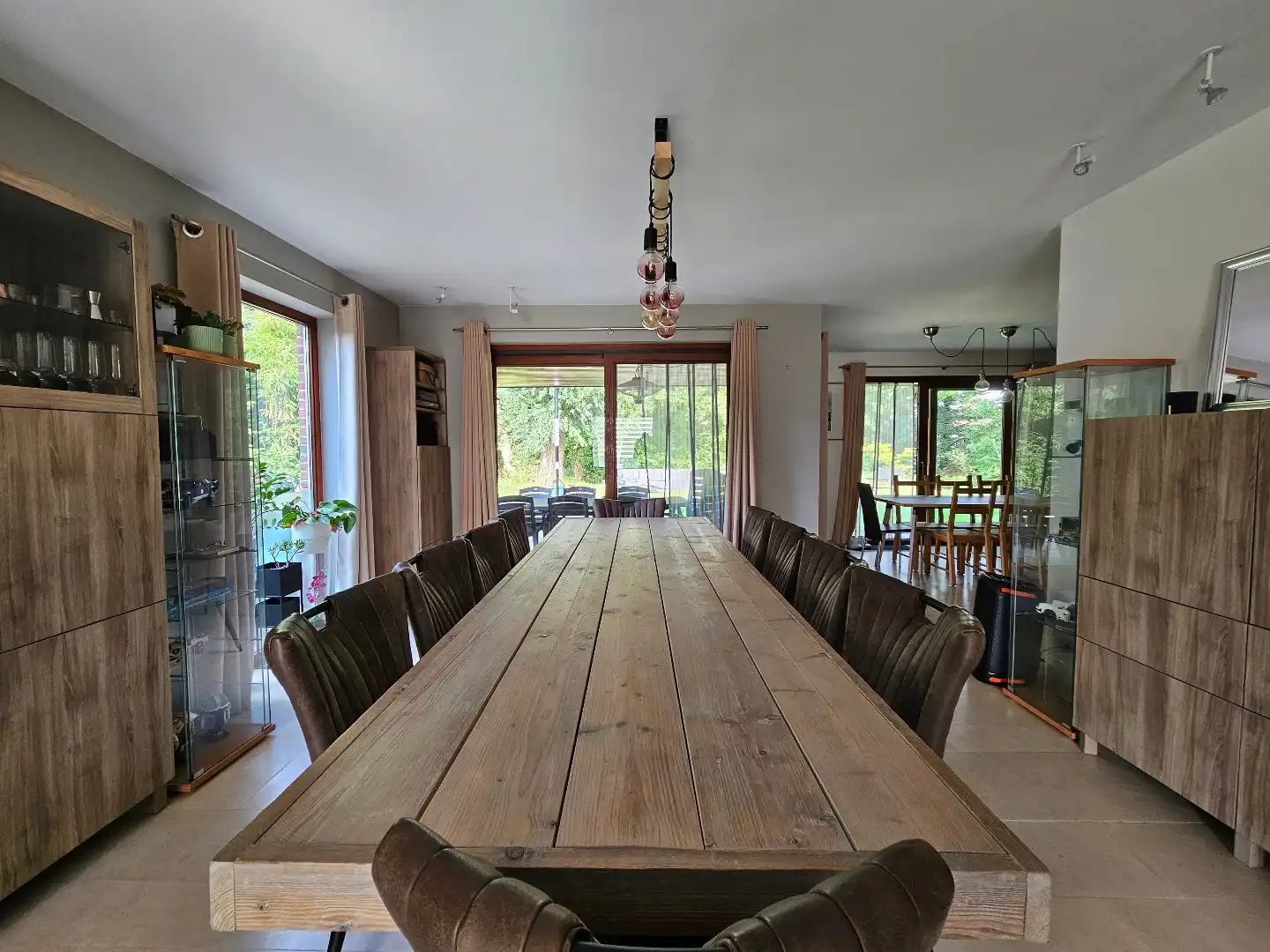 Villa met 4 slaapkamers in groene omgeving. foto 4