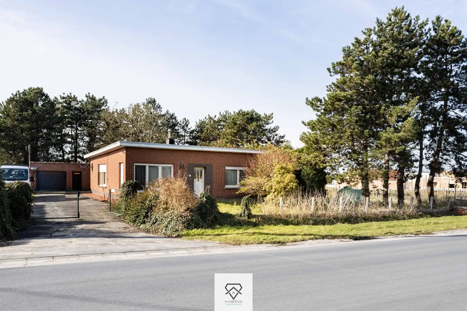 Rustig gelegen alleenstaande woning op ruim perceel van 3.130 m² foto 9