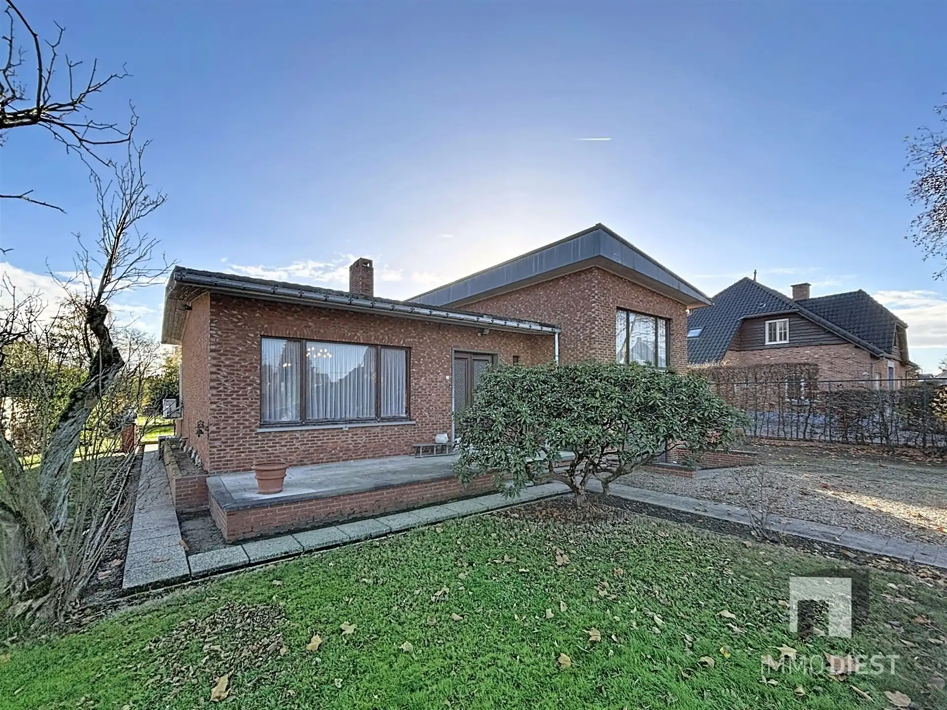 Hoofdfoto van de publicatie: Gezinswoning op mooie locatie op 8,60are