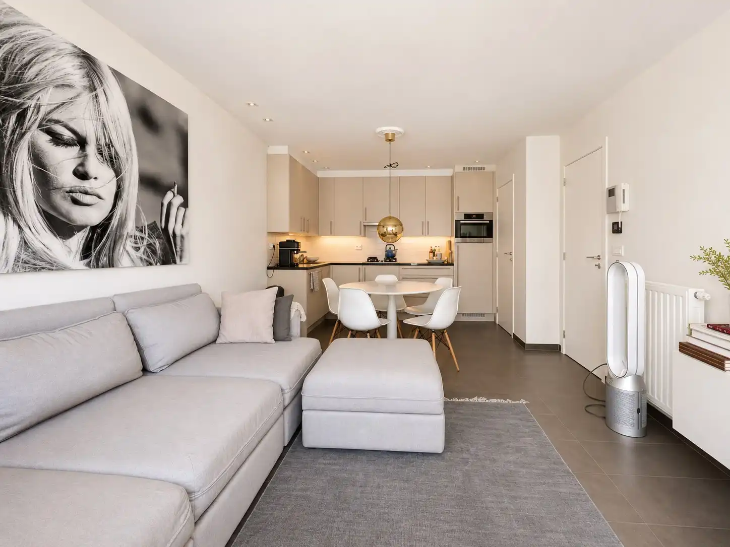 Centraal gelegen appartement met autostaanplaats te Knokke  foto 2