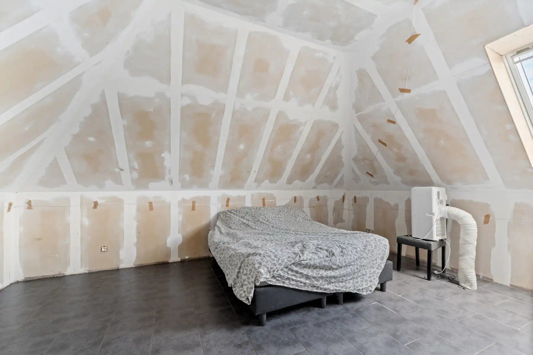 Halfopen bebouwing met 4 slaapkamers en EPC A foto 10