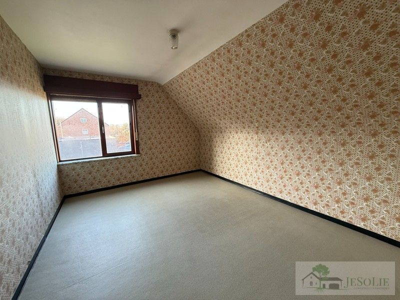 Woning op breed perceel - achterliggend natuurgebied - stal foto 15