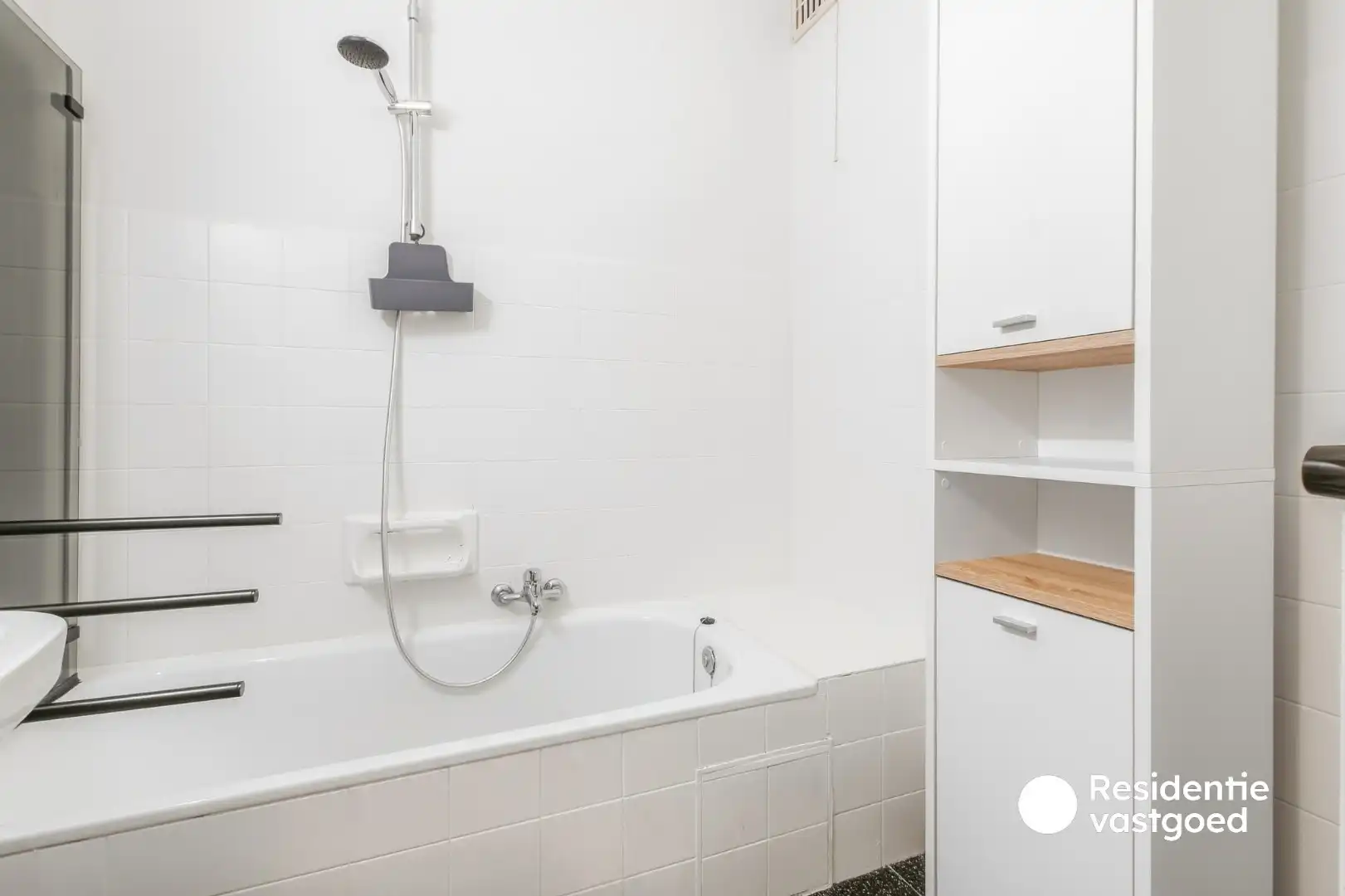 Gerenoveerd 2-slaapkamerappartement met terras op topligging aan de Haven van Blankenberge foto 13