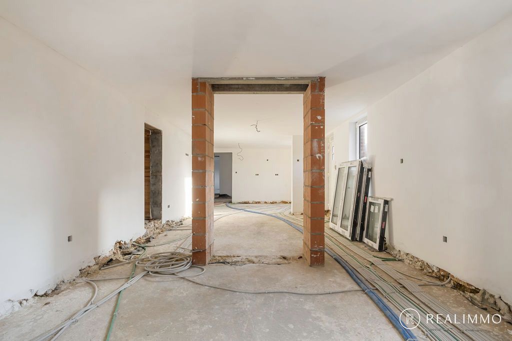 Deels gerenoveerde fermette op toplocatie! foto 7