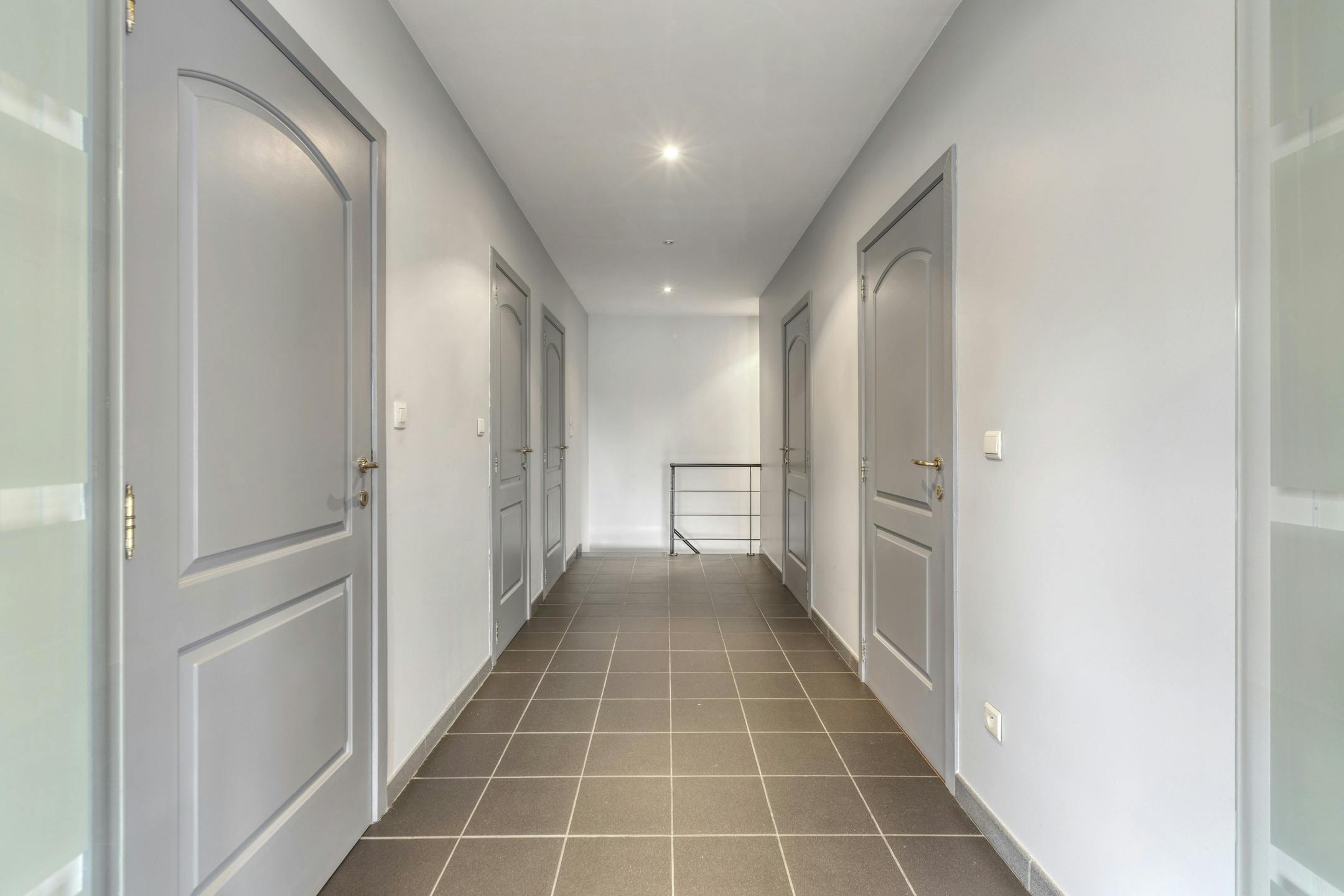 Opbrengsteigendom met 2 appartementen en hangaar te Lummen foto 30