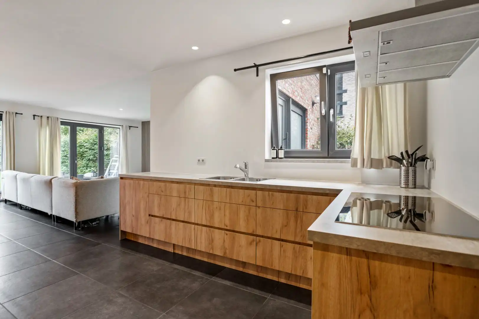 Energiezuinige woning met ZW-tuin en 3 slpks foto 8