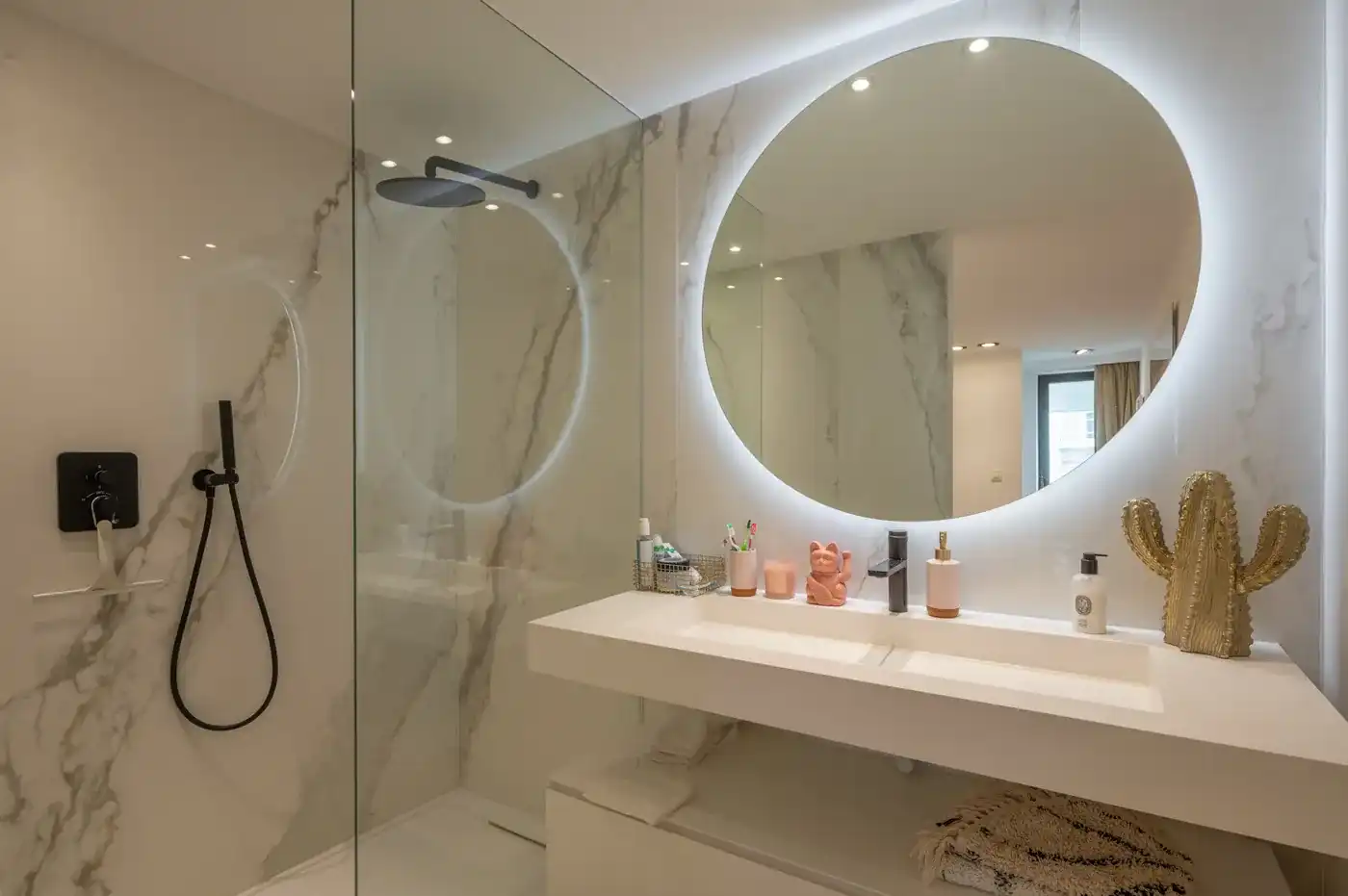Royaal villa-appartement met frontaal zeezicht, aan de Wandeldijk in het Zoute foto 9